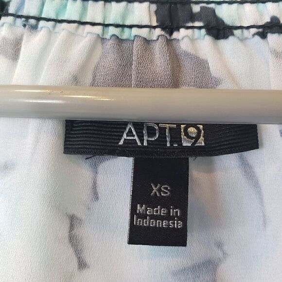 APT. 9 Floral Raglan Sleeve Henley Peasant Blouse - Picture 7 of 9